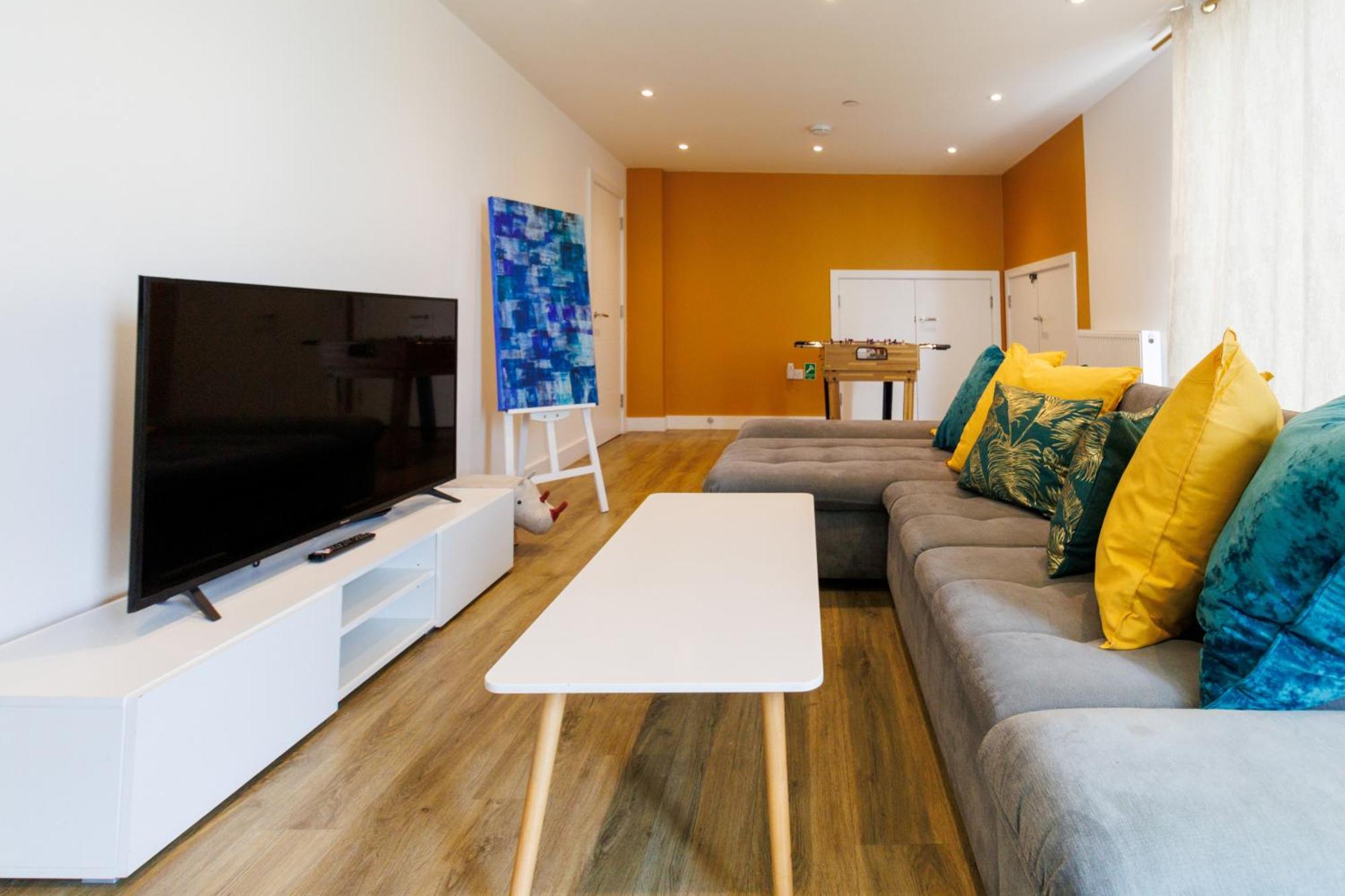 City Centre, Sleeps 7, Stunning Views & Parking, Interconnected Rooms Long Stay Work Contractor Leisure, Diamond Penthouse CBG Extérieur photo