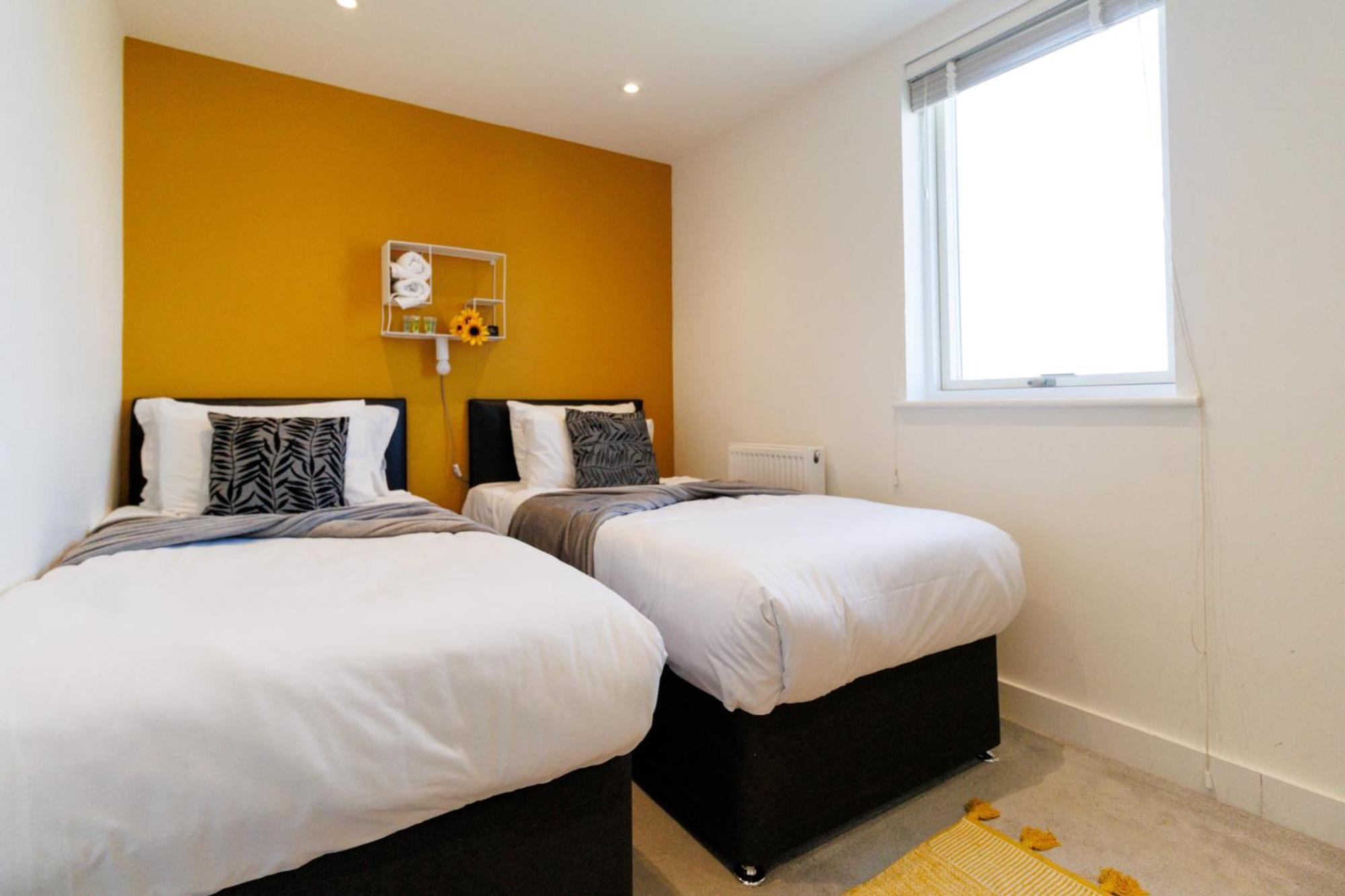 City Centre, Sleeps 7, Stunning Views & Parking, Interconnected Rooms Long Stay Work Contractor Leisure, Diamond Penthouse CBG Extérieur photo